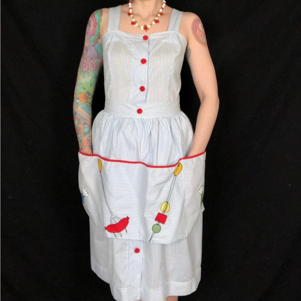 Vintage 1950s Striped Cotton Day Dress with BBQ Picnic Apron - Medium